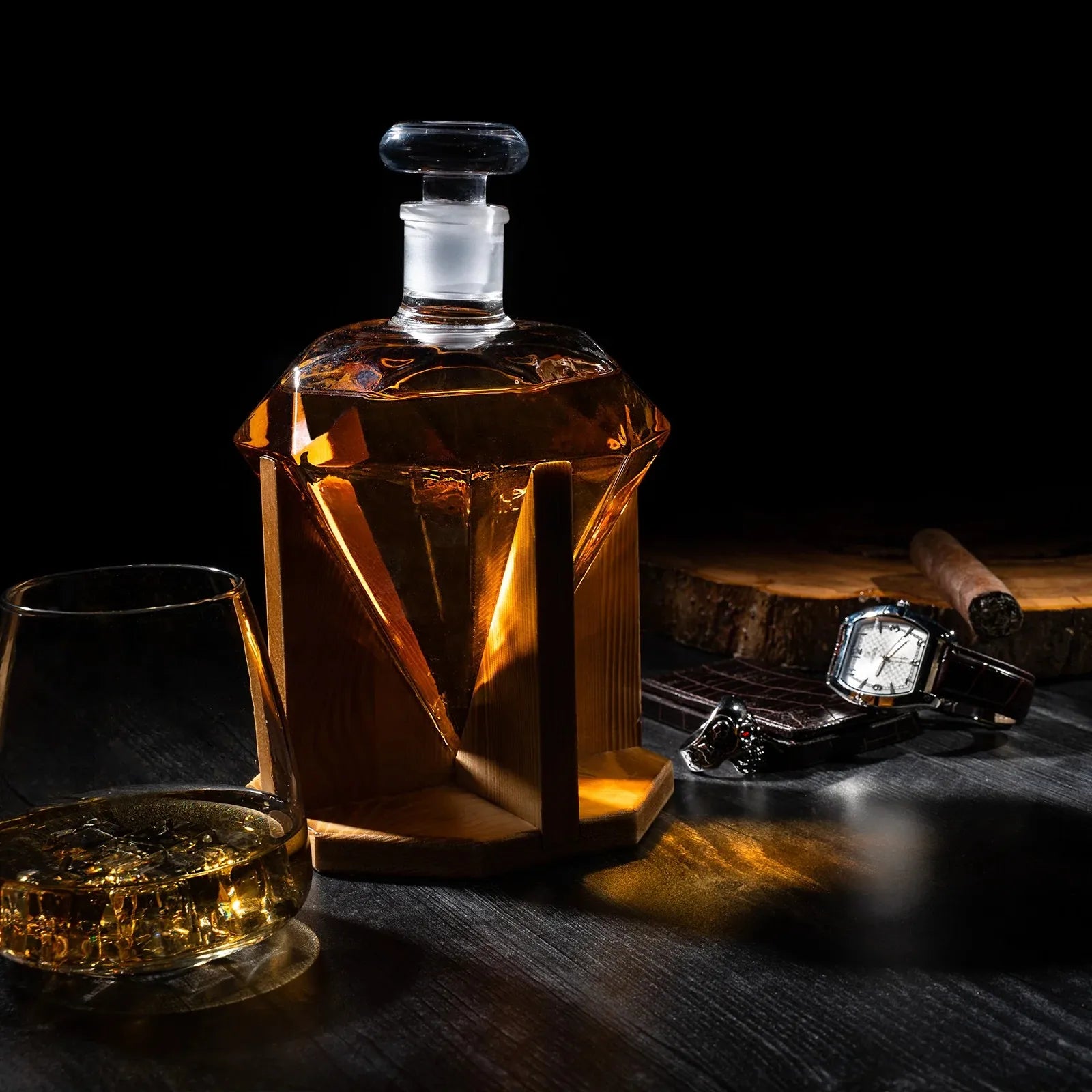 Diamond Decanter For Whiskey, Liquor, Scotch, Rum, Bourbon, Vodka, Tequila Decanter, The Wine Savant 750ml - Gifts For Men &amp; Wom